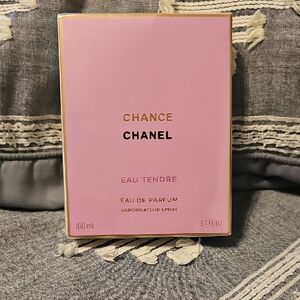 CHANEL Chance Eau Tendre Pink Box